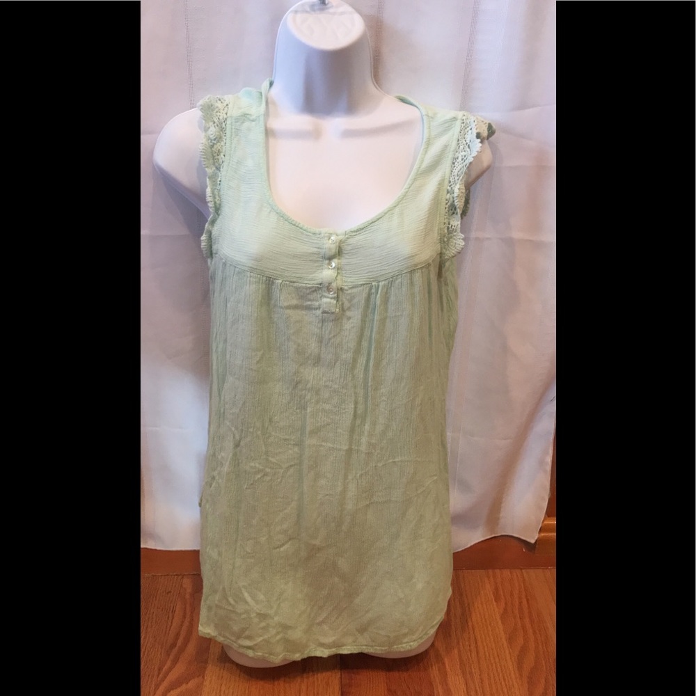 LC cap sleeve mint crochet top.